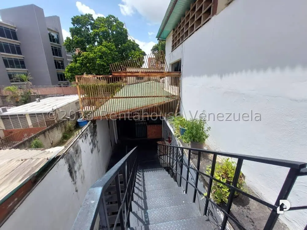 Casa en Montecristo, Caracas – 24