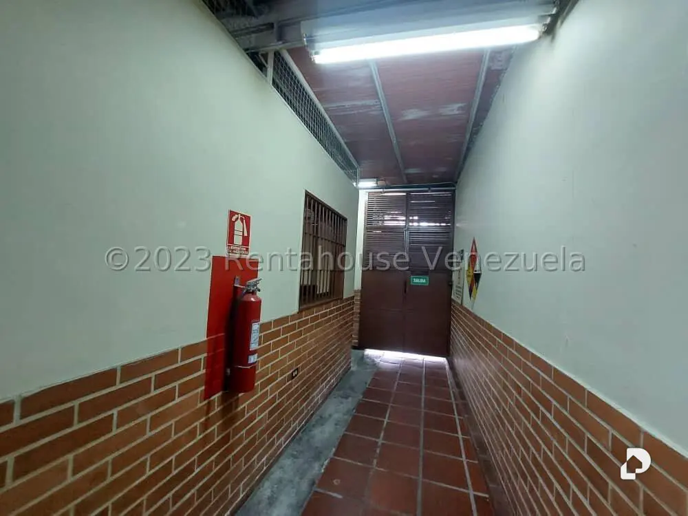 Casa en Montecristo, Caracas – 16