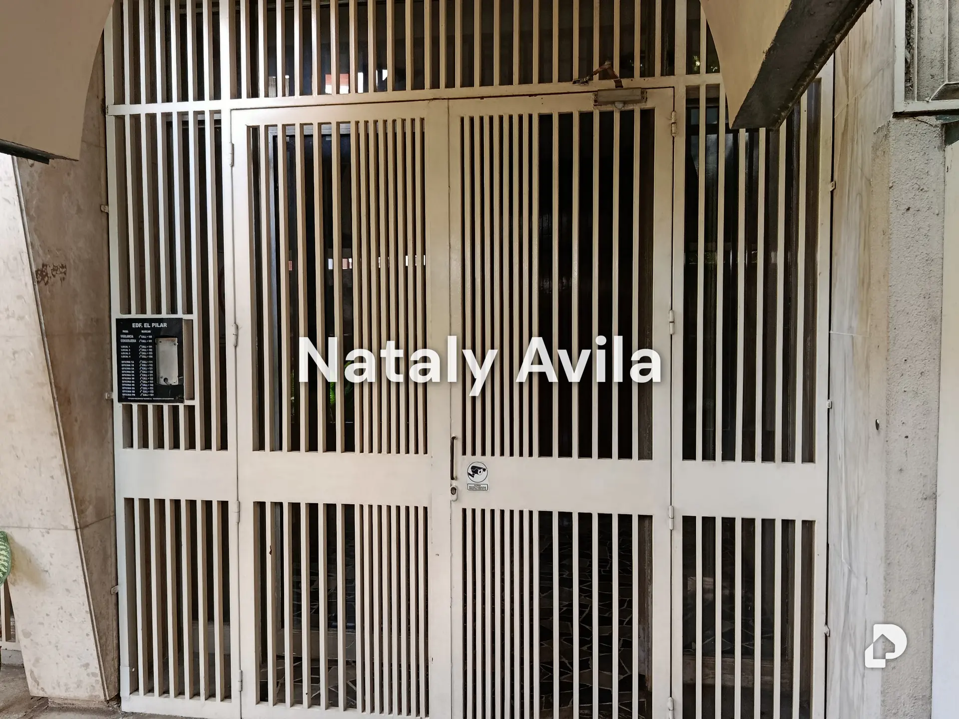 Oficina en La Florida, Caracas – 24