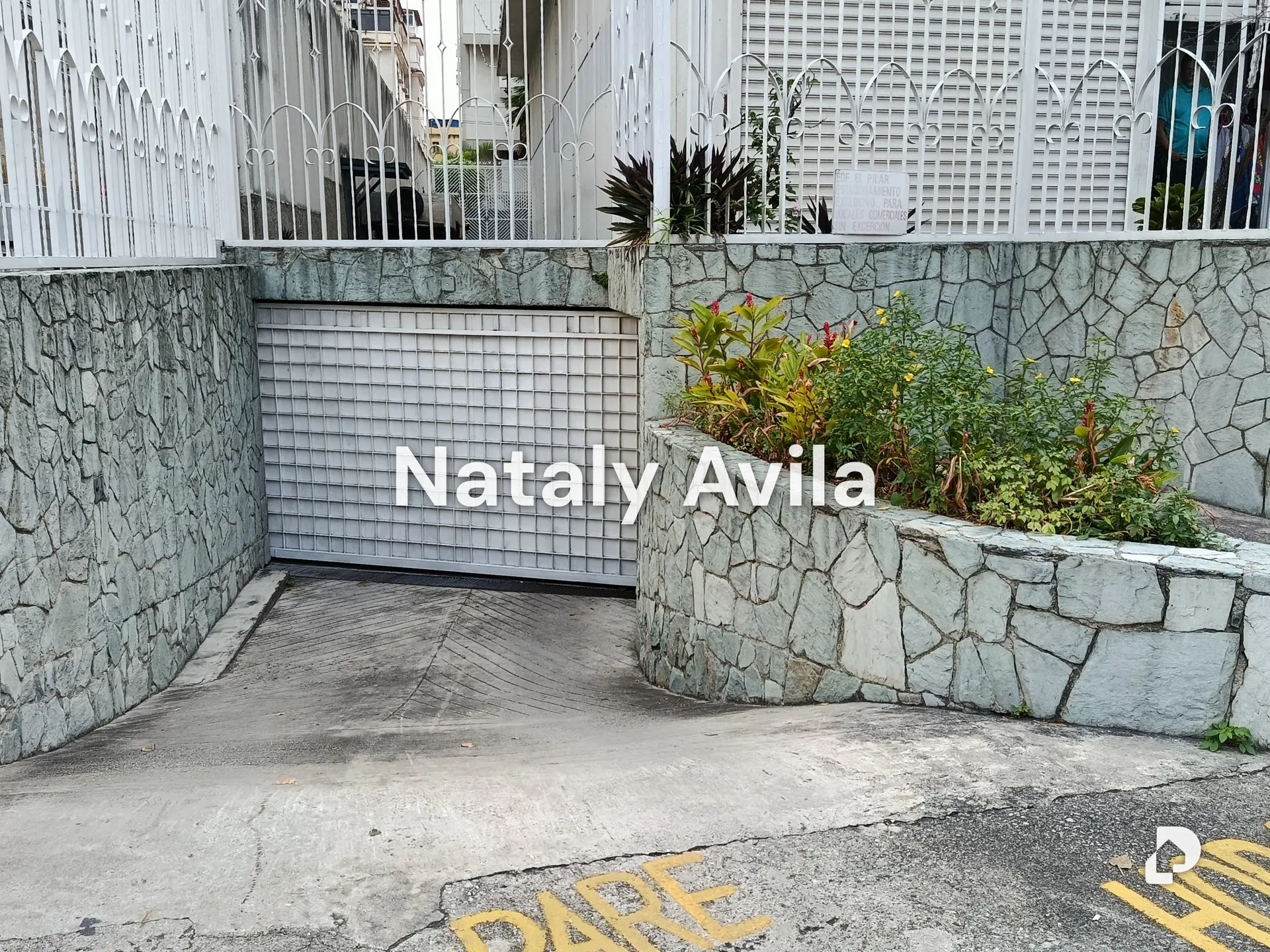 Oficina en La Florida, Caracas – 28