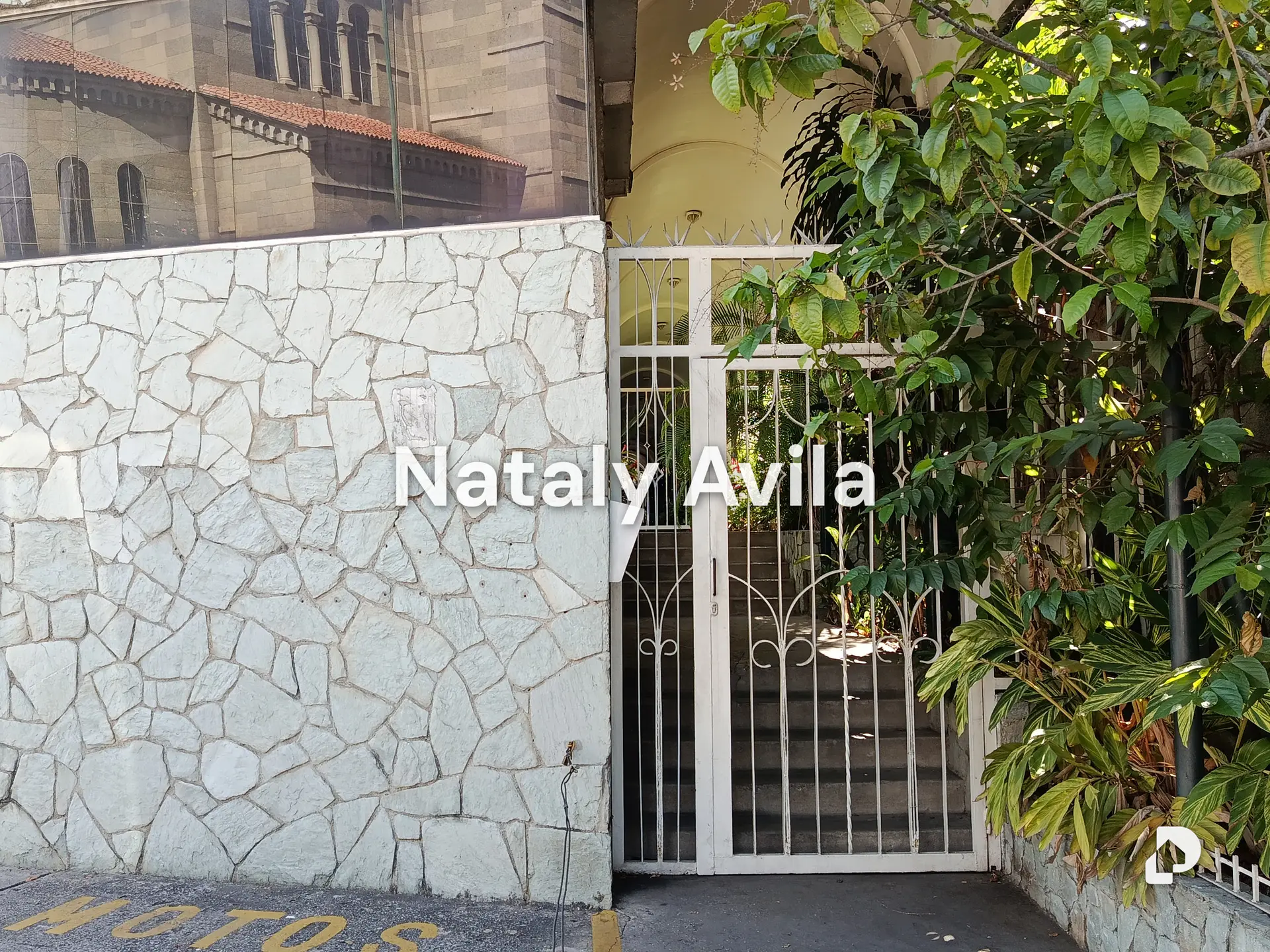 Oficina en La Florida, Caracas – 27