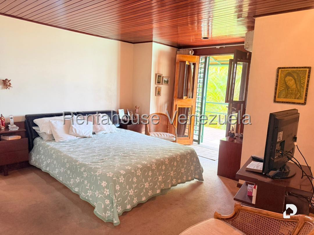 Casa en Lomas de La Lagunita, Caracas – 10