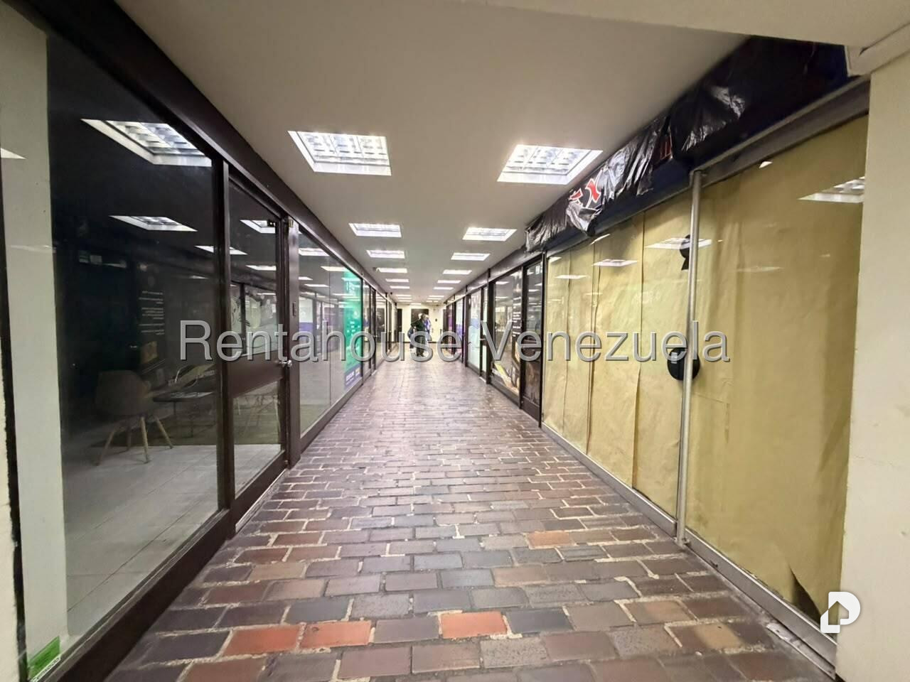 Local comercial en Prados del Este, Caracas – 3