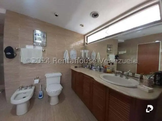Casa en Santa Fe Norte, Caracas – 21