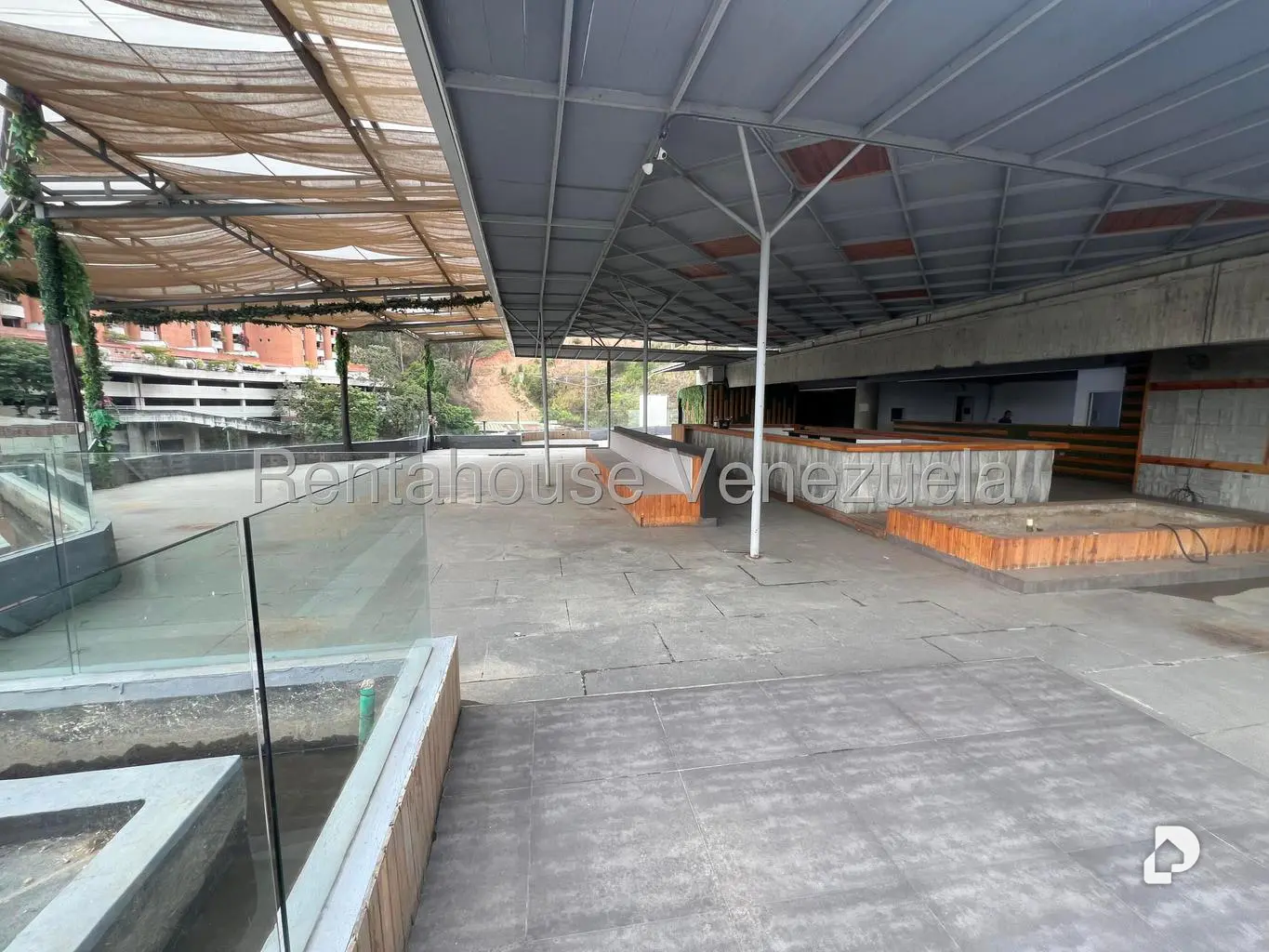 Local comercial en Cerro Verde, Caracas