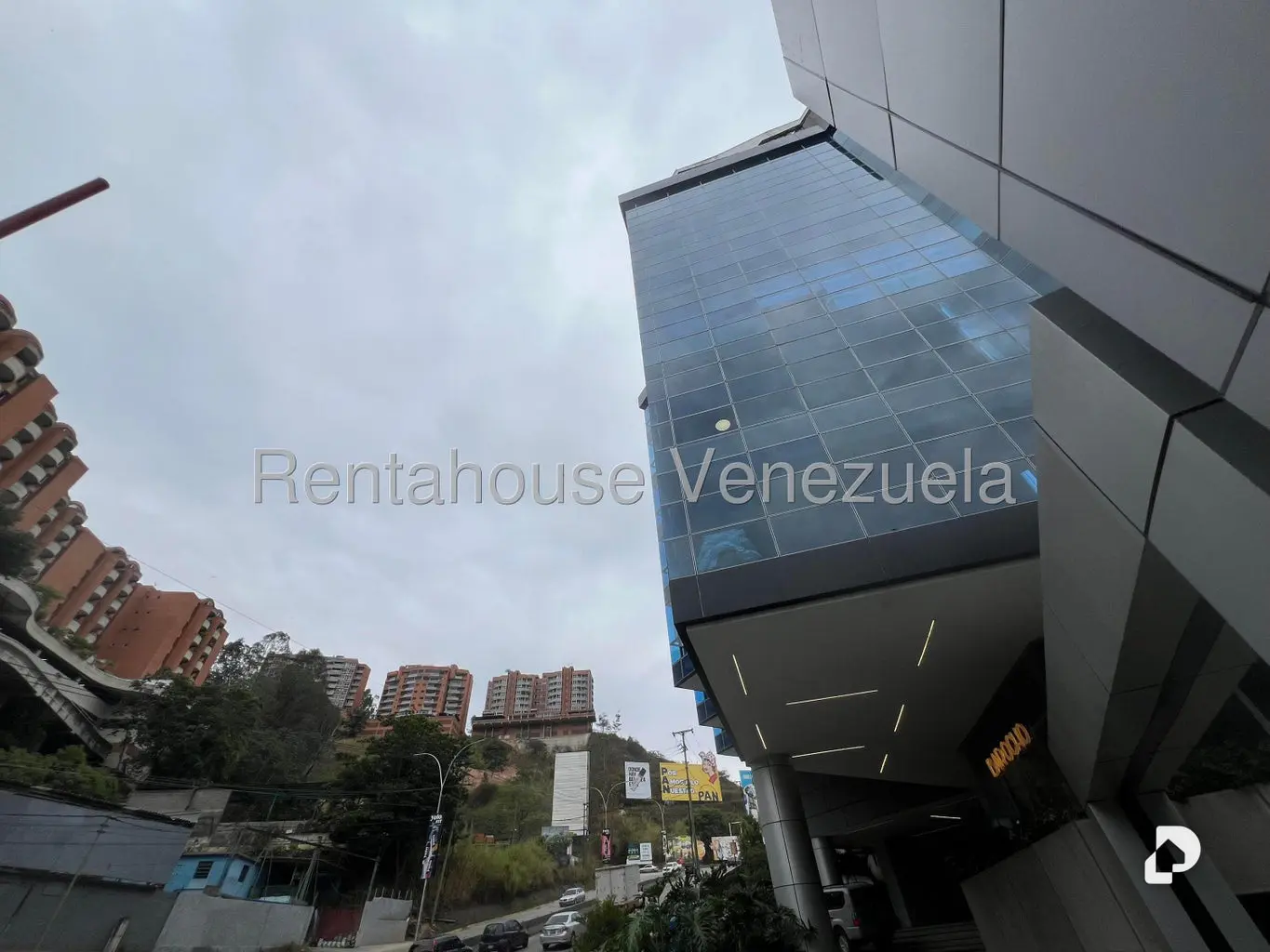Local comercial en Cerro Verde, Caracas