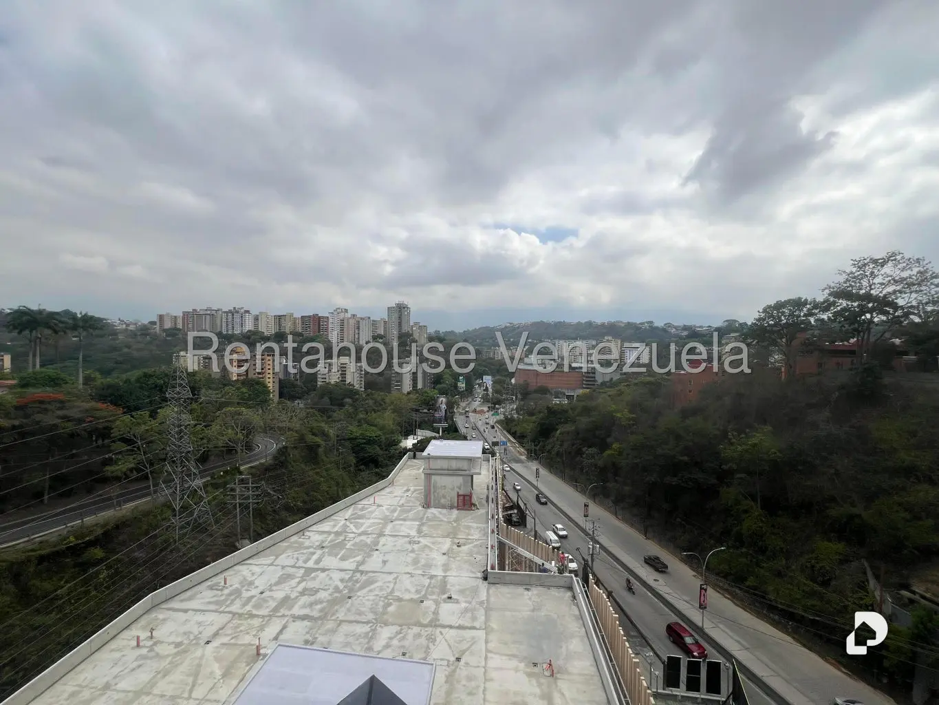Local comercial en Cerro Verde, Caracas