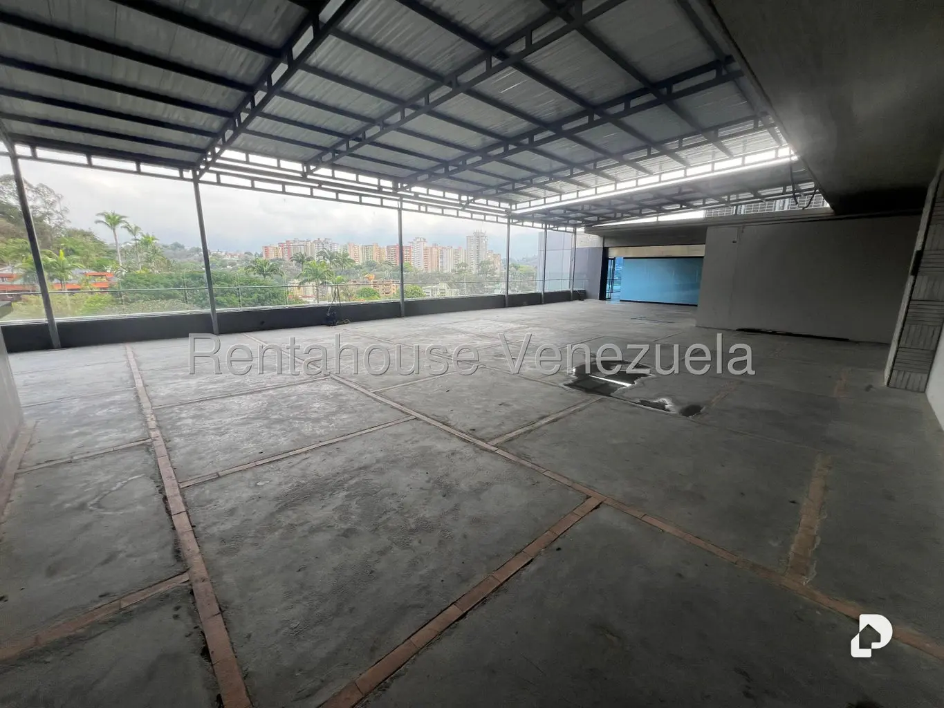 Local comercial en Cerro Verde, Caracas