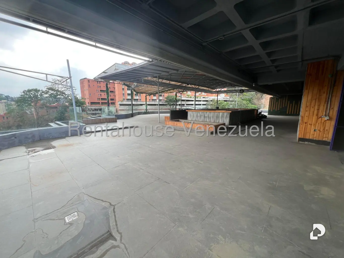Local comercial en Cerro Verde, Caracas
