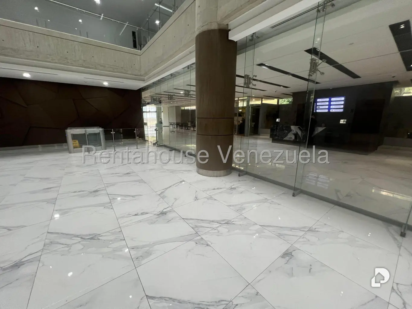 Local comercial en Cerro Verde, Caracas