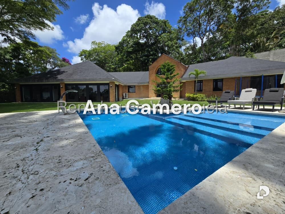 Casa en La Lagunita Country Club, Caracas – 2