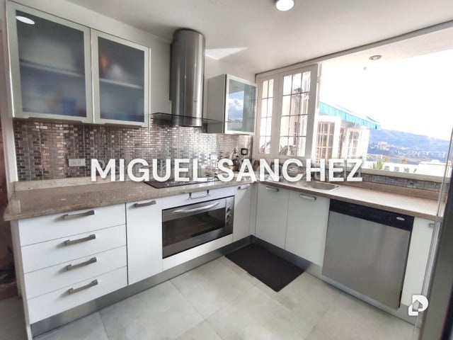 Casa en Santa Paula, Caracas – 13