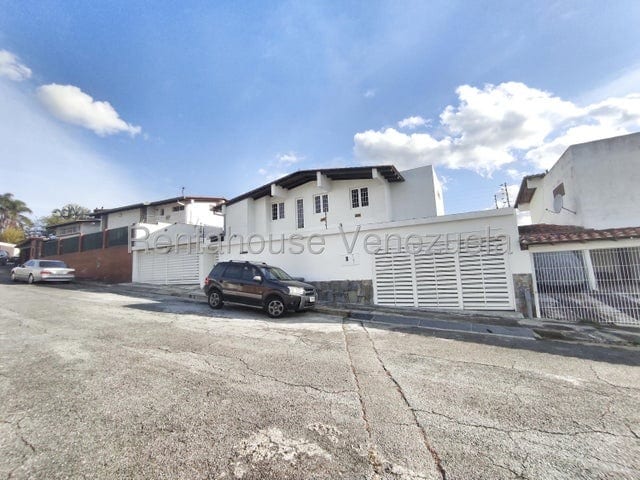 Casa en Santa Paula, Caracas - 1