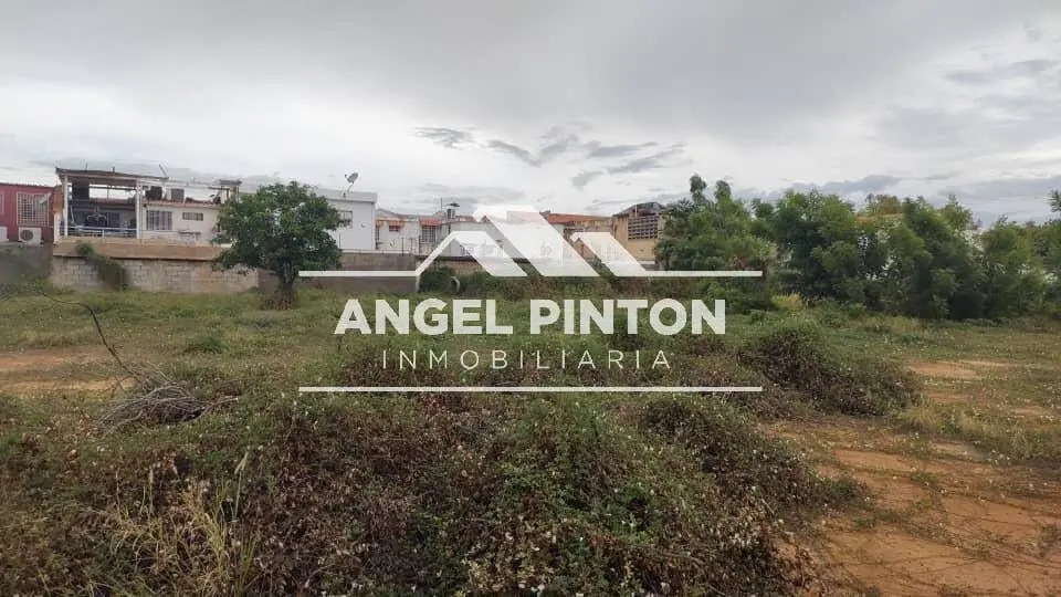 Land in Maracaibo - 1