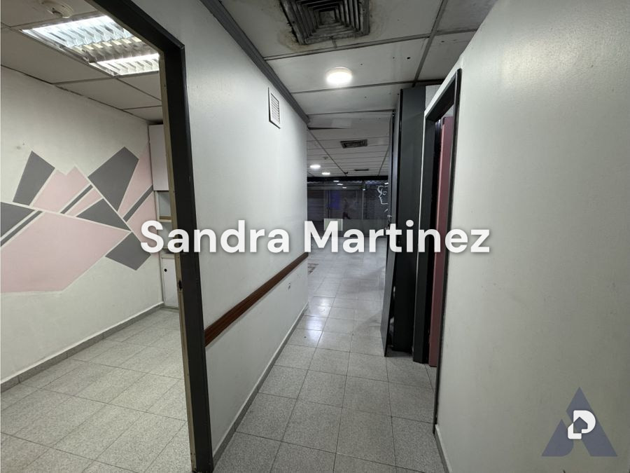 Local comercial en El Paraíso, Caracas – 19