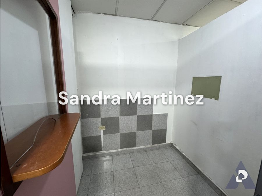 Local comercial en El Paraíso, Caracas – 14