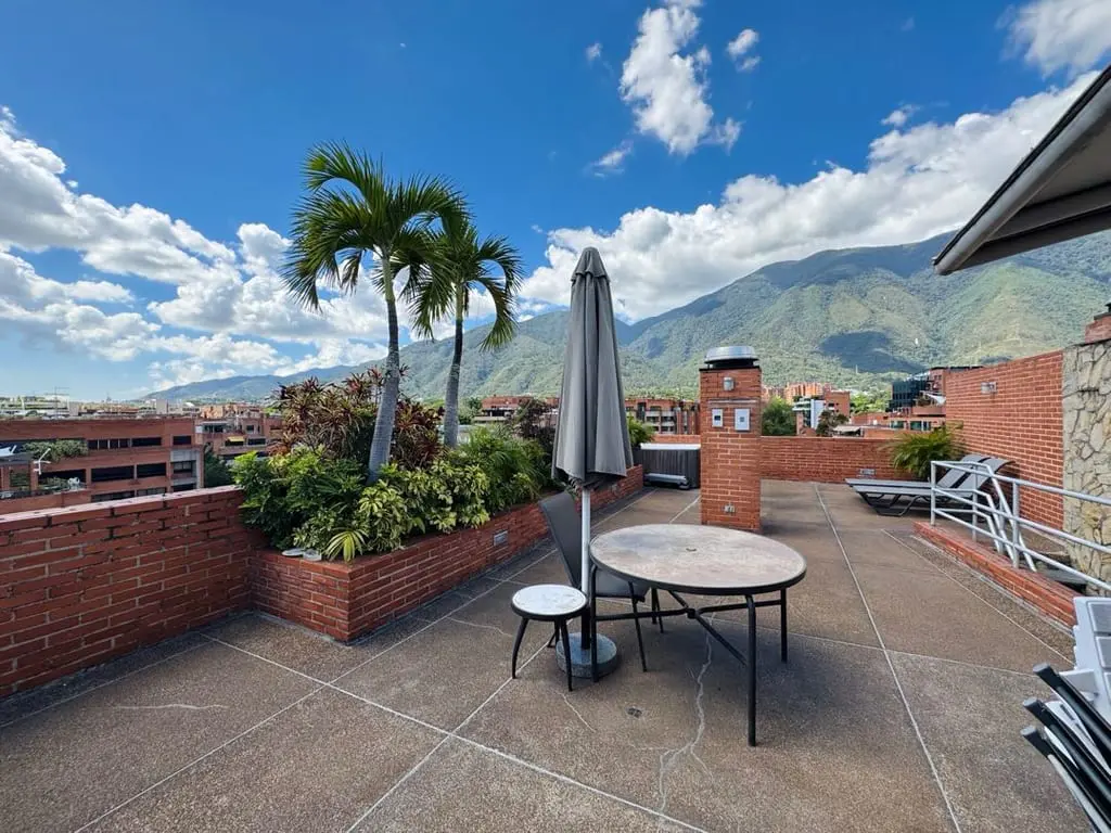 Apartamento en Campo Alegre, Caracas - 1