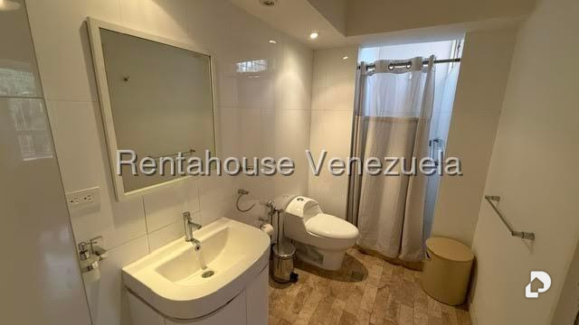 Apartamento en Los Naranjos (del Cafetal), Caracas – 12