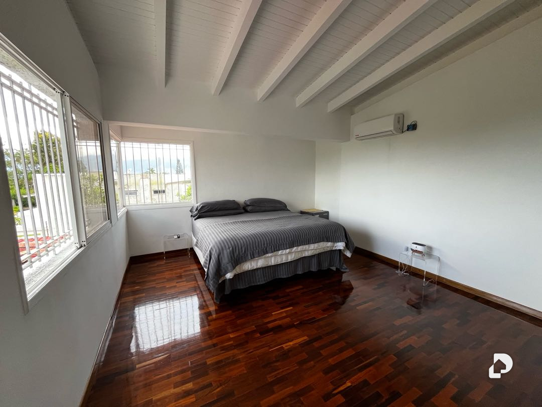 Casa en Alto Hatillo, Caracas – 19