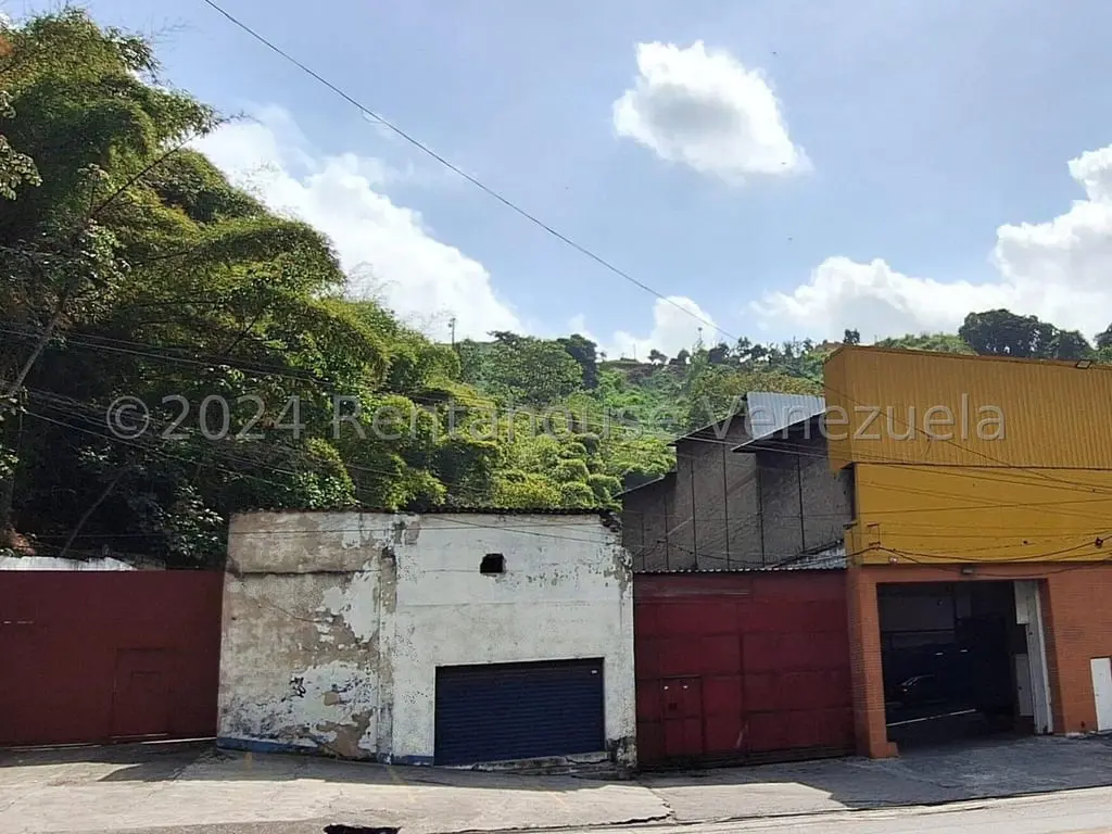 Warehouse in Caracas - 1