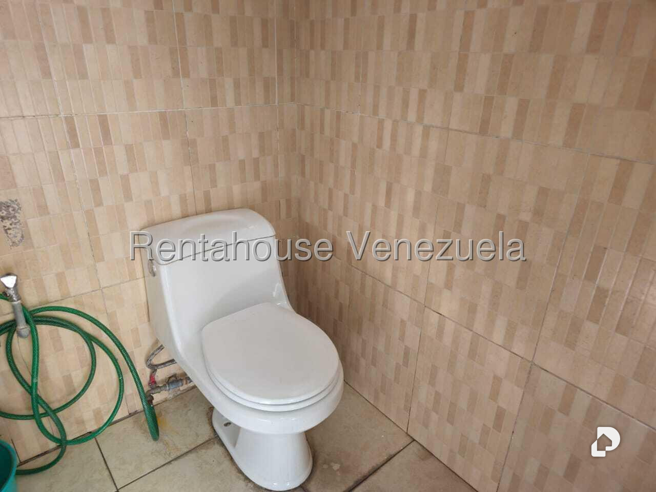 Local comercial en El Paraíso, Caracas – 11