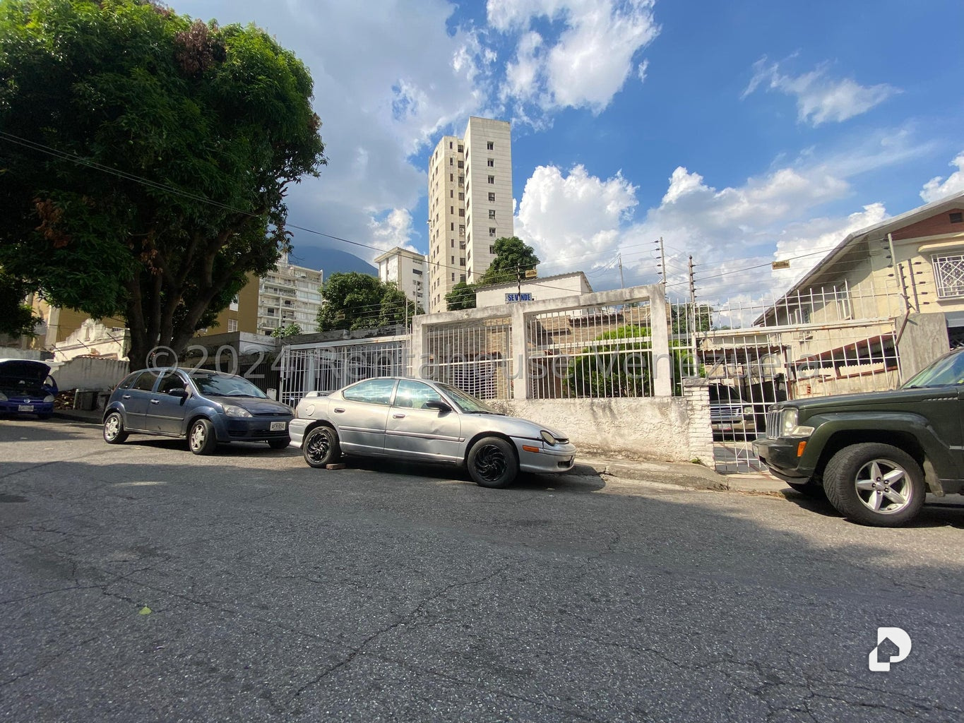 Local comercial en Los Palos Grandes, Caracas – 22