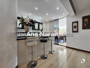 Casa en Prados del Este, Caracas – 25