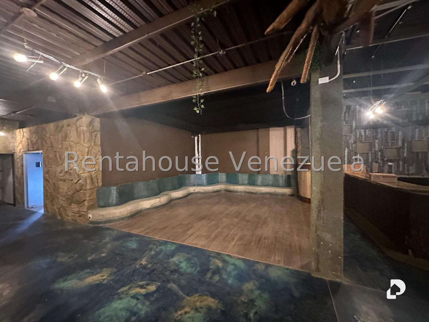 Local comercial en El Hatillo, Caracas – 12