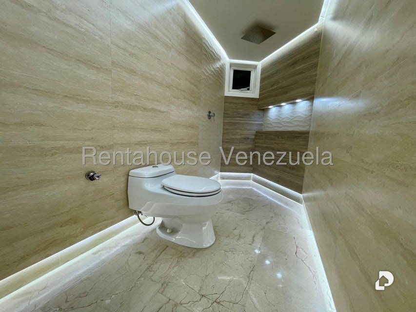Apartamento en El Rosal, Caracas – 9