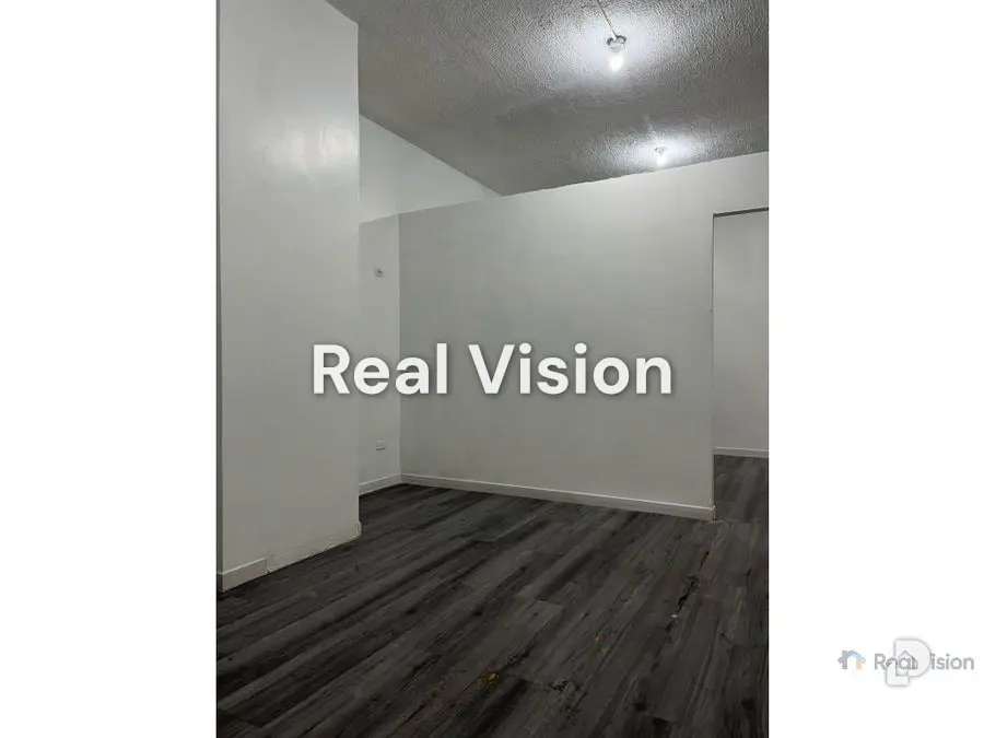Local comercial en Colinas de Las Acacias, Caracas – 10