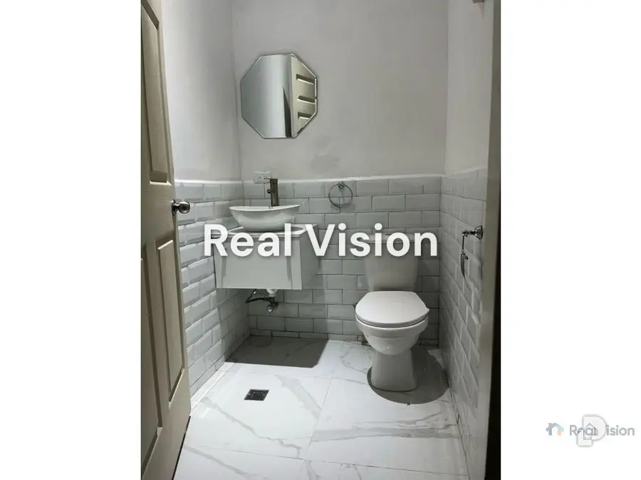 Local comercial en Colinas de Las Acacias, Caracas – 6