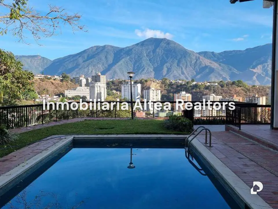 Casa en Cerro Verde, Caracas – 17