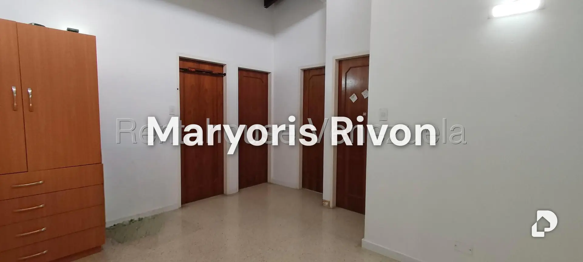 Casa en Alto Prado, Caracas – 17
