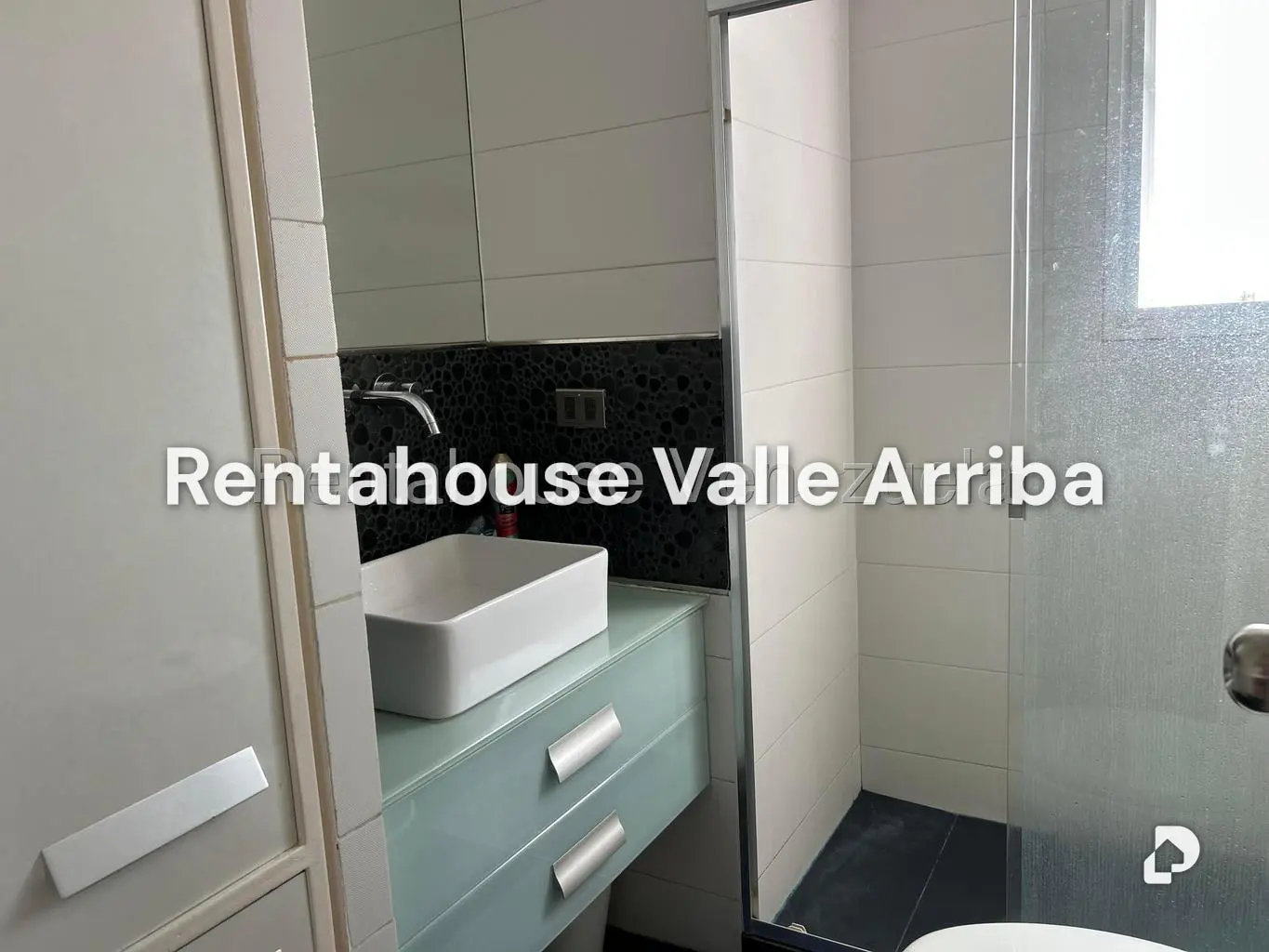 Apartamento en Los Palos Grandes, Caracas – 15