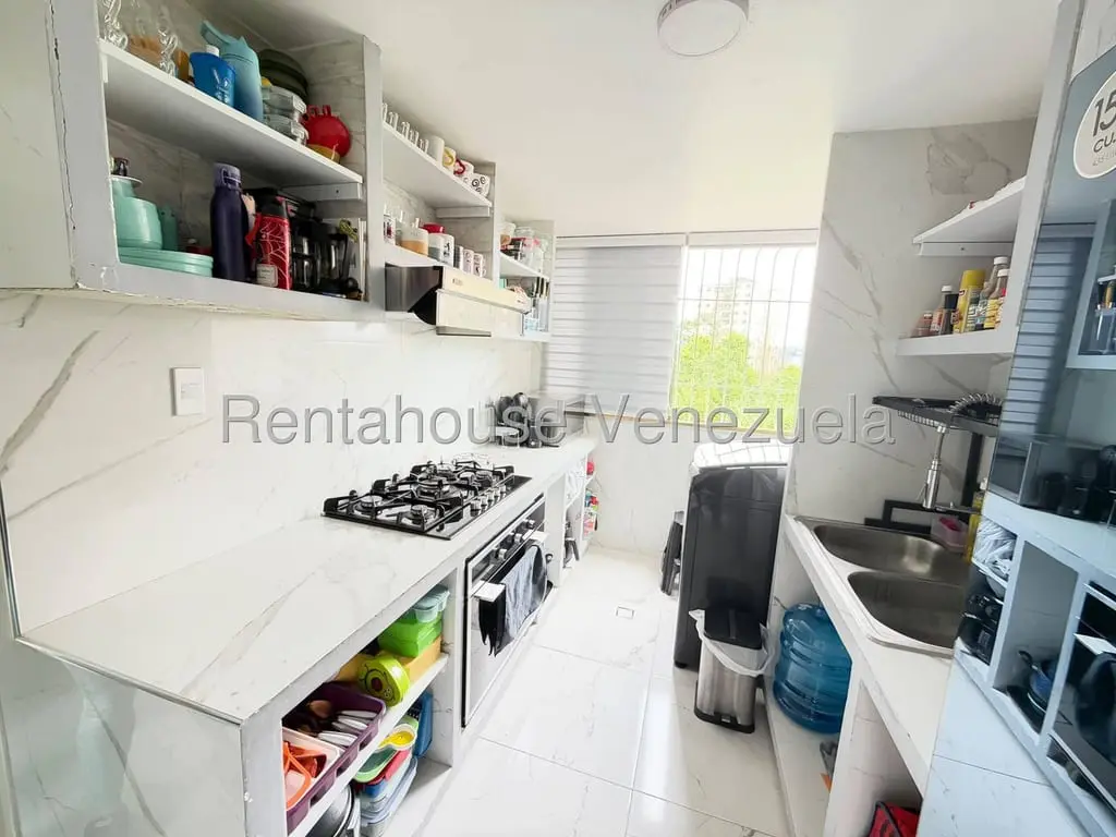 Apartment in Los Teques - 1