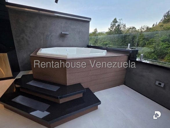 Penthouse en Lomas de La Laguntia, Caracas – 11