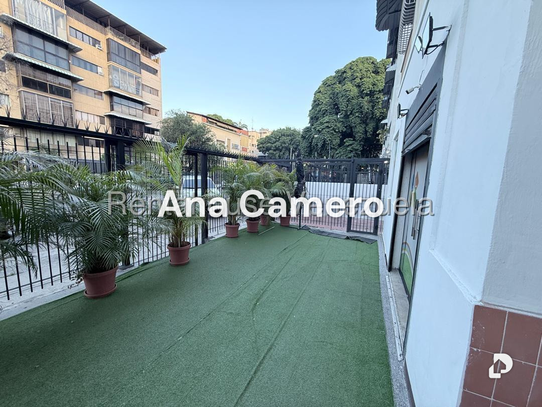 Local comercial en Santa Mónica, Caracas – 28