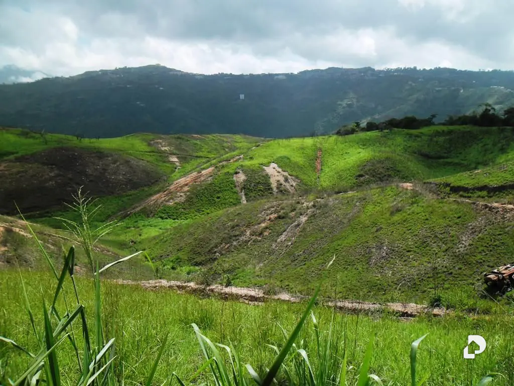 Terreno en El Hatillo, Caracas – 2