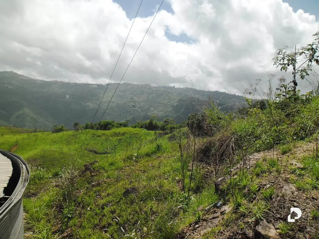 Terreno en El Hatillo, Caracas – 24