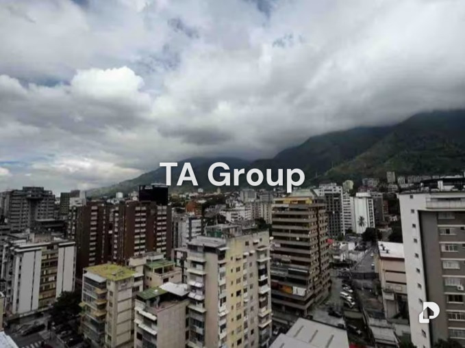 Apartamento en Los Palos Grandes, Caracas – 18