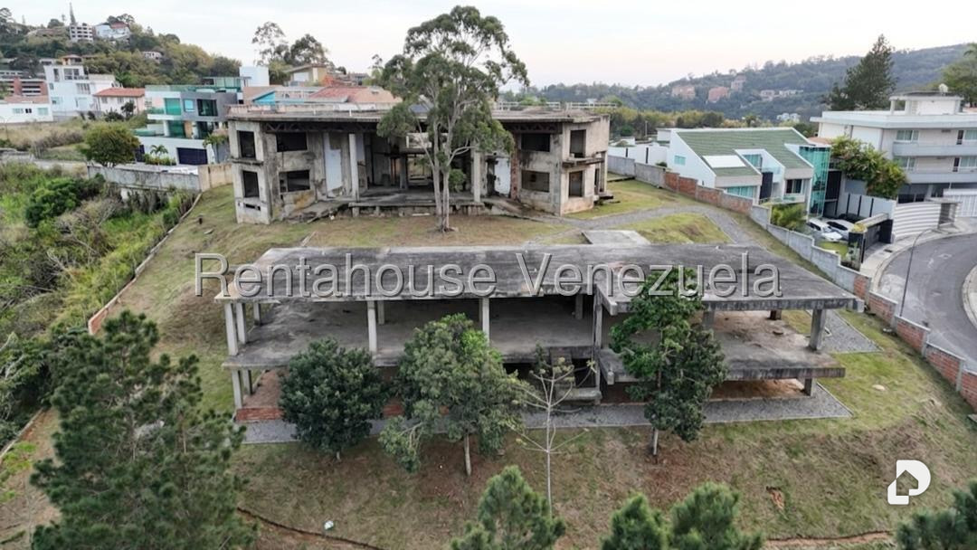 Land in Alto Hatillo, Caracas – 1
