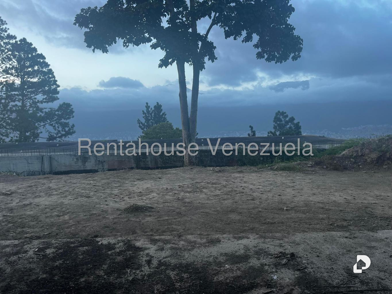 Land in Alto Hatillo, Caracas – 2