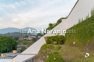 Casa en Prados del Este, Caracas – 27