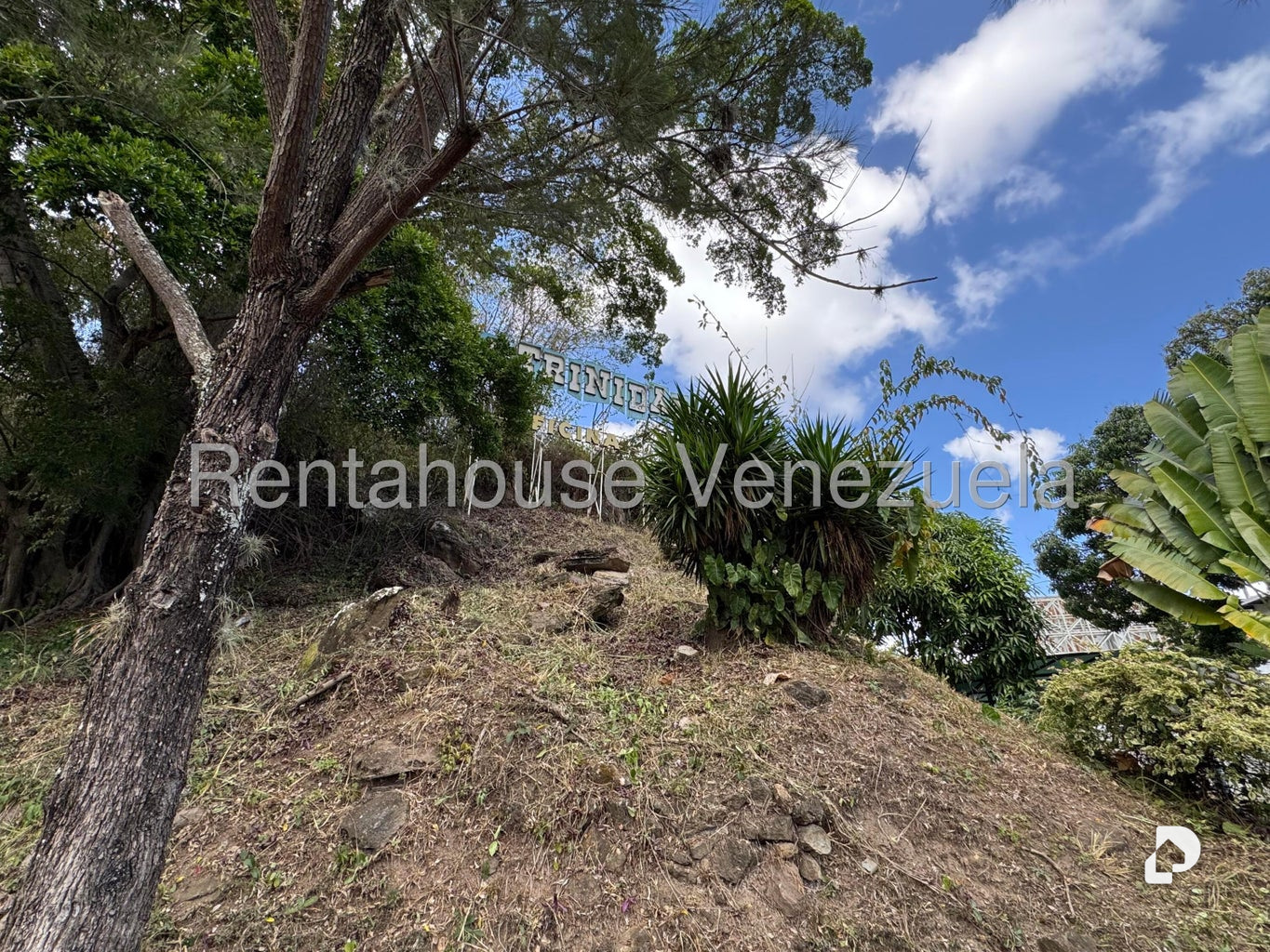 Terreno en La Trinidad, Caracas – 16