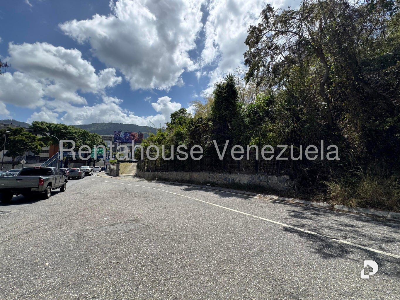 Terreno en La Trinidad, Caracas – 1