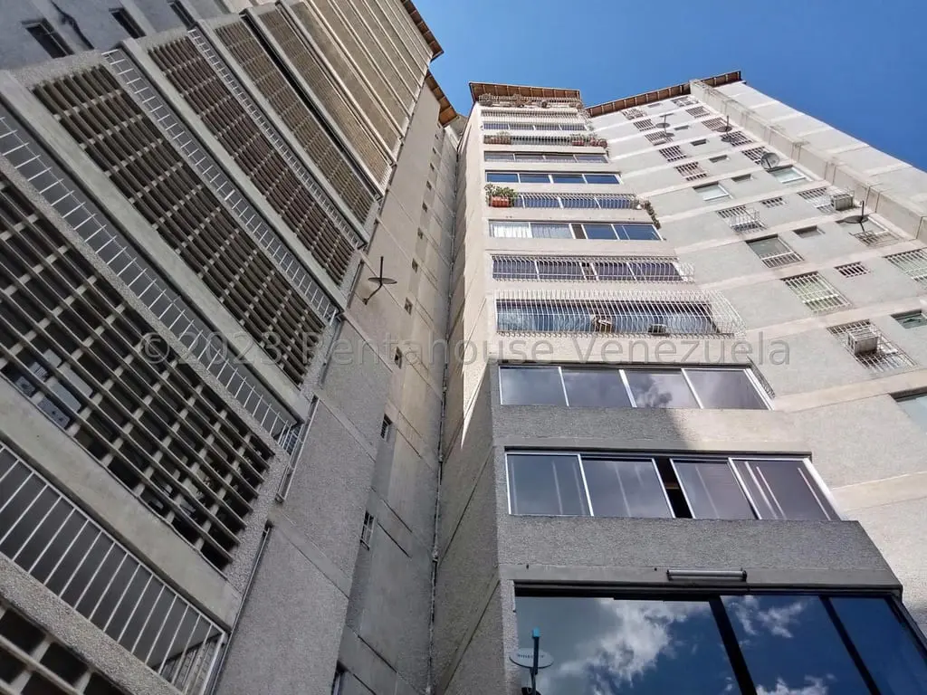 Apartment in Santa Inés, Caracas - 1