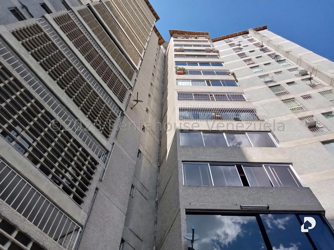 Apartamento en Santa Inés, Caracas – 1