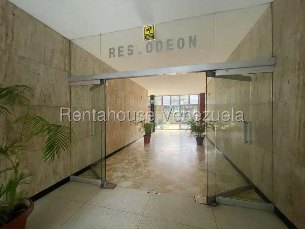 Office in Los Chaguaramos, Caracas - 1