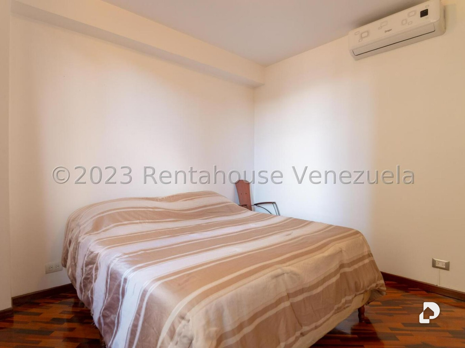 Apartamento en Los Palos Grandes, Caracas – 15