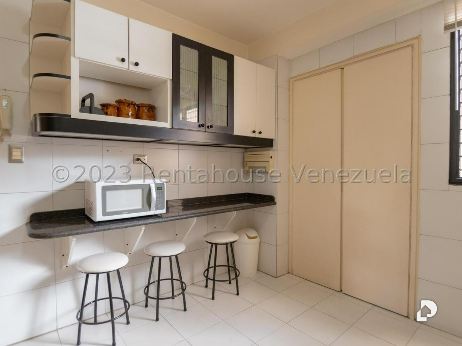 Apartamento en Los Palos Grandes, Caracas – 12